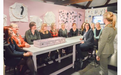  Teambuilding Incentive styling Bedrijfsuitstap Bedrijfsactiviteit collega's Modemuseum